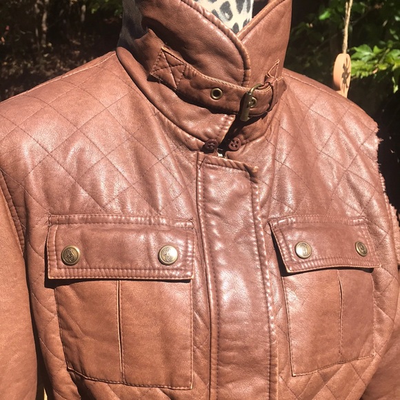 🌲SOLD🤶🏻Giacca Brown Pleather Draw String Fitted - Picture 5 of 8